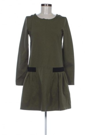 Ruha Reserved, Méret M, Szín Zöld, Ár 11 080 Ft