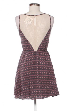 Kleid Review, Größe S, Farbe Mehrfarbig, Preis 24,49 €