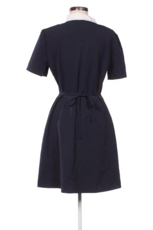 Рокля Rinascimento, Размер L, Цвят Многоцветен, Цена 82,22 лв.