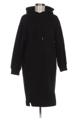 Рокля S.Oliver, Размер S, Цвят Черен, Цена 87,99 лв.