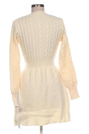 Рокля SHEIN, Размер M, Цвят Екрю, Цена 17,99 лв.
