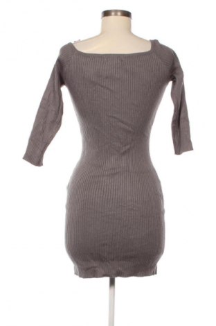 Рокля Say What, Размер L, Цвят Сив, Цена 19,99 лв.