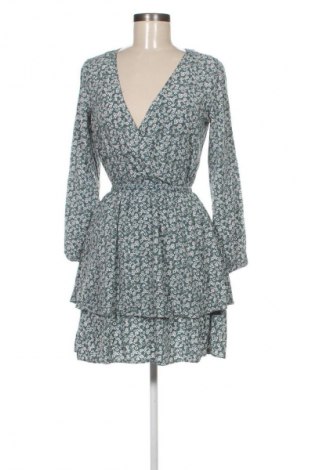 Рокля Sinsay, Размер S, Цвят Многоцветен, Цена 39,03 лв.