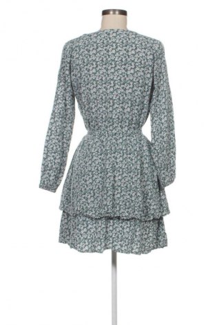 Рокля Sinsay, Размер S, Цвят Многоцветен, Цена 39,03 лв.