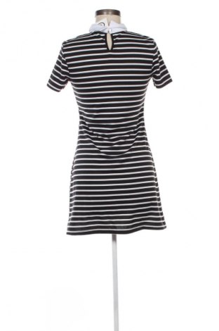 Рокля Sinsay, Размер M, Цвят Многоцветен, Цена 39,15 лв.