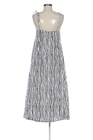 Рокля Sinsay, Размер XS, Цвят Многоцветен, Цена 39,10 лв.