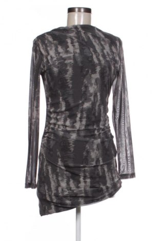 Рокля Sinsay, Размер M, Цвят Многоцветен, Цена 39,00 лв.