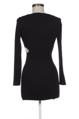 Рокля Sinsay, Размер XXS, Цвят Черен, Цена 62,21 лв.