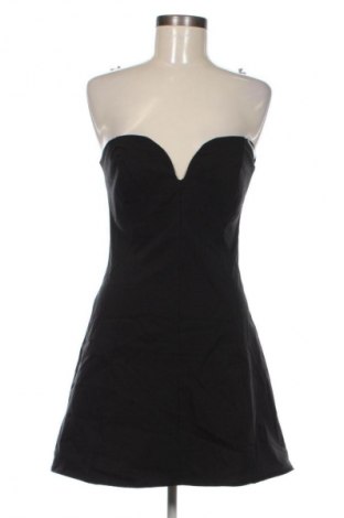 Рокля Stradivarius, Размер L, Цвят Черен, Цена 62,99 лв.