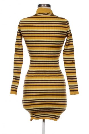 Ruha Stradivarius, Méret M, Szín Sokszínű, Ár 3 259 Ft