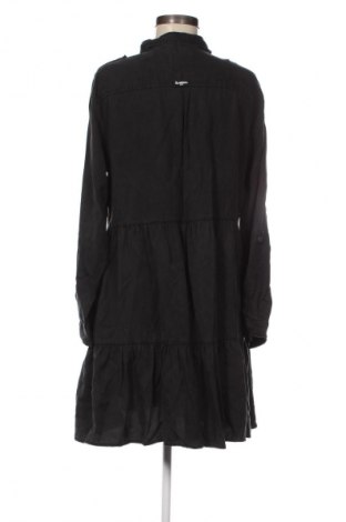 Šaty  Superdry, Velikost XL, Barva Černá, Cena  608,00 Kč