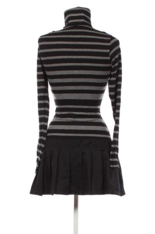 Рокля Unbranded, Размер S, Цвят Многоцветен, Цена 39,14 лв.