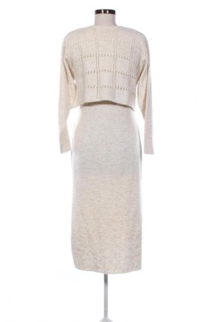 Ruha Unbranded, Méret S, Szín Bézs, Ár 7 199 Ft