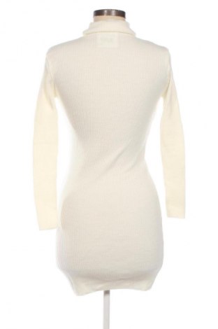 Рокля Unbranded, Размер S, Цвят Екрю, Цена 19,99 лв.