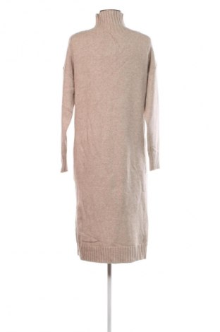 Рокля Unbranded, Размер M, Цвят Бежов, Цена 25,99 лв.