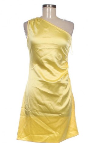 Рокля Vero Moda, Размер M, Цвят Жълт, Цена 62,99 лв.