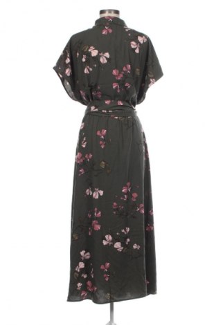 Рокля Vero Moda, Размер L, Цвят Многоцветен, Цена 77,99 лв.