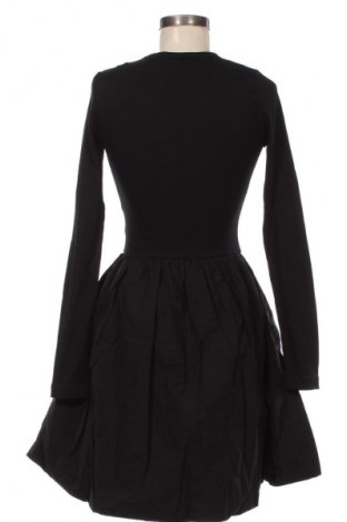 Рокля Y.A.S, Размер S, Цвят Черен, Цена 189,99 лв.