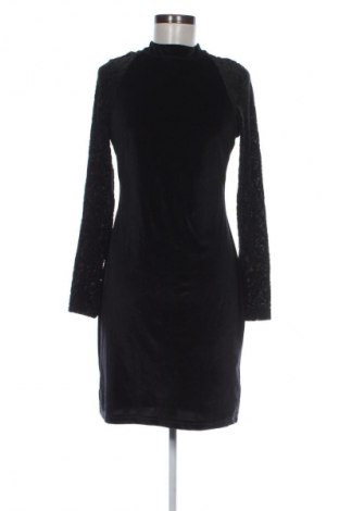 Рокля Yessica, Размер M, Цвят Черен, Цена 57,99 лв.