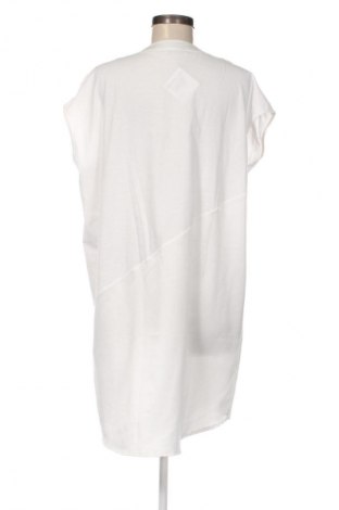 Рокля Zara, Размер M, Цвят Бял, Цена 27,37 лв.