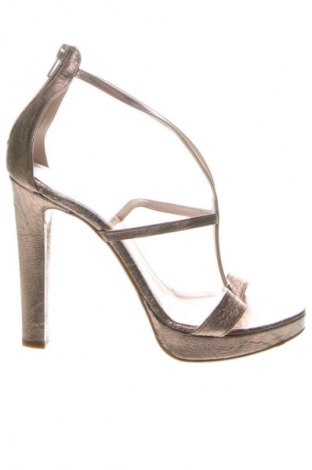 Szandálok Alesia, Méret 40, Szín Arany
, Ár 18 600 Ft