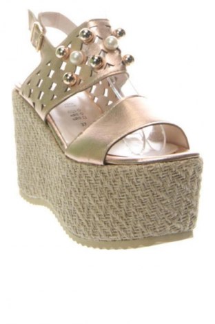 Sandalen Alesya, Größe 37, Farbe Golden, Preis 79,99 €