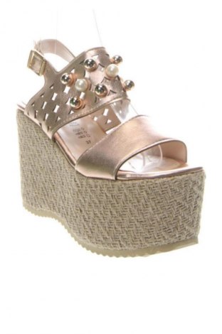 Sandalen Alesya, Größe 37, Farbe Golden, Preis 79,99 €