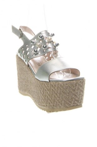 Sandalen Alesya, Größe 37, Farbe Silber, Preis 72,99 €