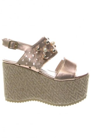 Szandálok Alesya, Méret 37, Szín Arany
, Ár 34 400 Ft