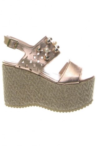 Szandálok Alesya, Méret 35, Szín Arany
, Ár 34 400 Ft