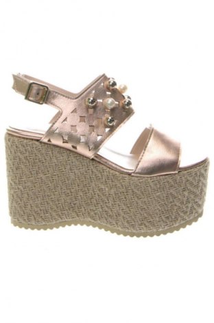 Szandálok Alesya, Méret 37, Szín Arany
, Ár 34 400 Ft