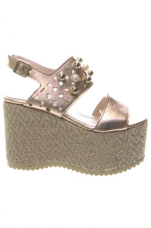 Szandálok Alesya, Méret 35, Szín Arany
, Ár 34 400 Ft