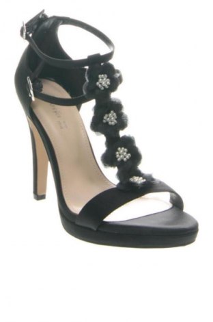 Szandálok Alesya, Méret 37, Szín Fekete, Ár 34 400 Ft