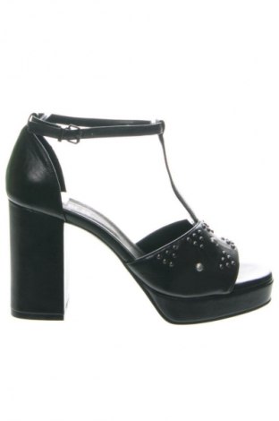 Szandálok Alesya, Méret 40, Szín Fekete, Ár 36 719 Ft