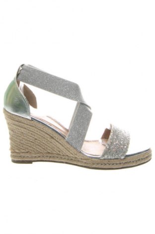 Szandálok Obsel, Méret 37, Szín Ezüstös, Ár 12 400 Ft