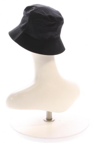 Čiapka  Calvin Klein Jeans, Farba Čierna, Cena  29,95 €