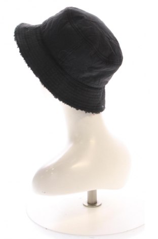 Căciulă Levi's, Culoare Negru, Preț 98,99 Lei