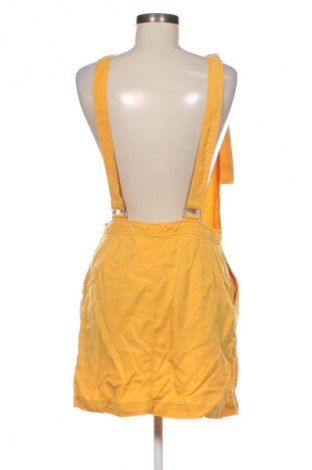 Сукман Bershka, Размер M, Цвят Жълт, Цена 39,10 лв.