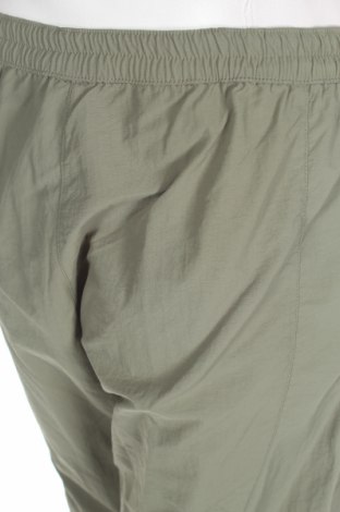 Дамски спортен панталон Mc Kinley, Размер L, Цвят Зелен, Цена 5,50 лв.