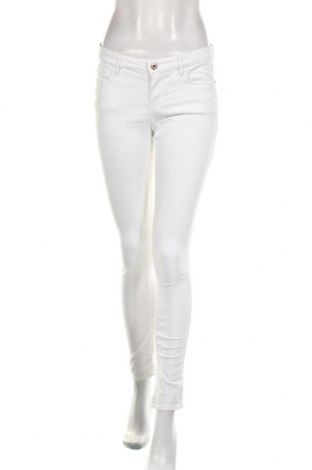 Дамски панталон Massimo Dutti, Размер S, Цвят Бял, 97% памук, 3% еластан, Цена 48,30 лв.