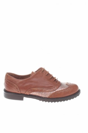Детски обувки Kickers, Размер 35, Цвят Кафяв, Естествена кожа, Цена 36,12 лв.