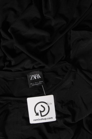 Рокля Zara, Размер S, Цвят Черен, 96% полиестер, 4% еластан, Цена 54,00 лв.