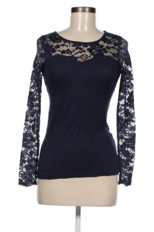 Дамска блуза Vero Moda, Размер S, Цвят Син, 92% полиестер, 8% еластан, Цена 38,00 лв.