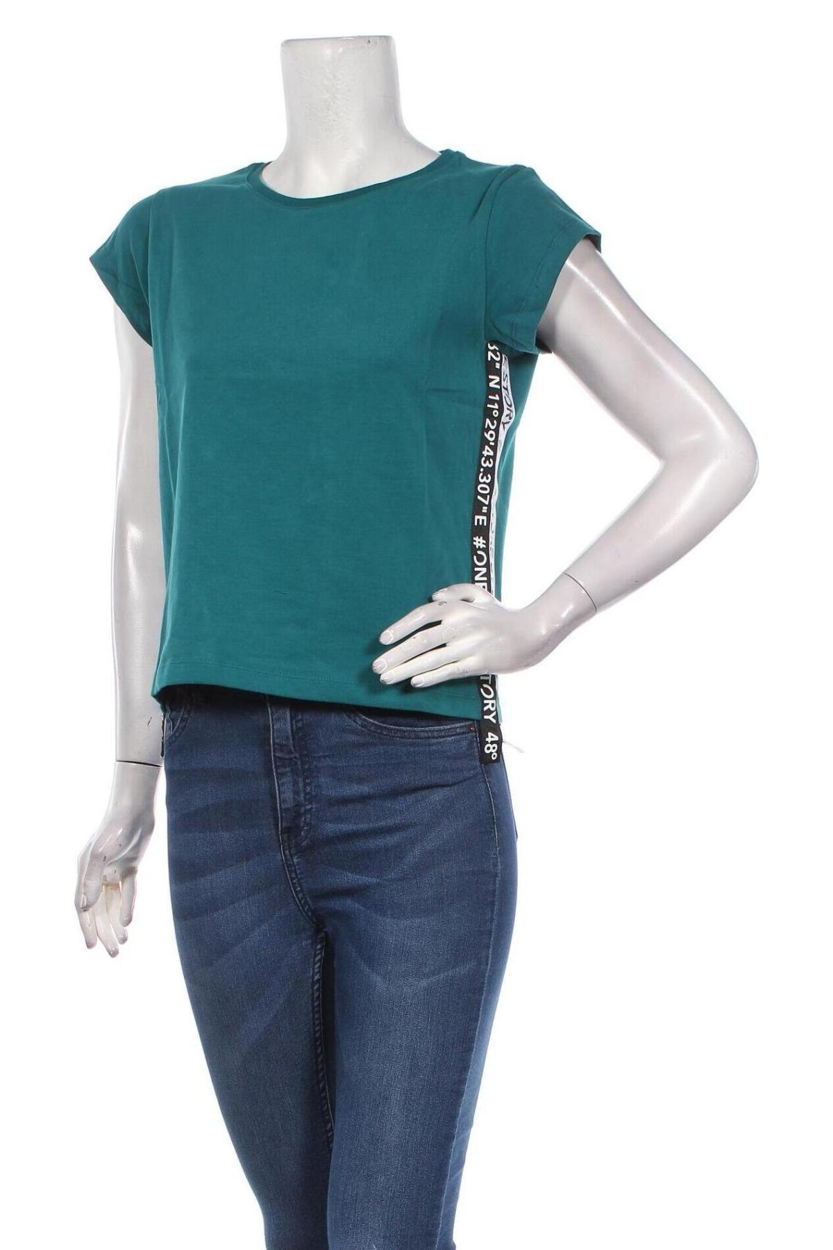 Γυναικείο t-shirt One More Story, Μέγεθος S, Χρώμα Πράσινο, Τιμή 28,87 €
