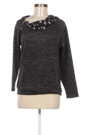 Γυναικεία μπλούζα Colloseum, Μέγεθος M, Χρώμα Γκρί, Τιμή 2,59 €