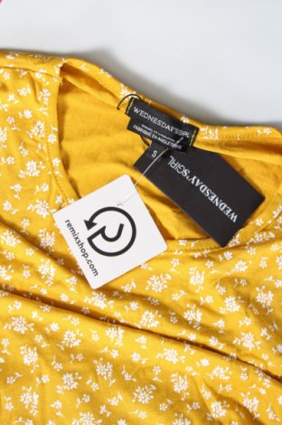 Damen Shirt Wednesday's Girl, Größe S, Farbe Gelb, Preis 2,60 €
