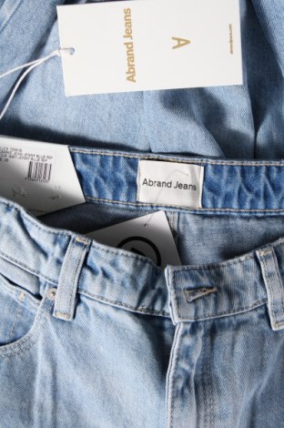 Дамски дънки Abrand Jeans, Размер M, Цвят Син, Цена 87,00 лв.