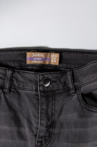 Damen Jeans Janina, Größe S, Farbe Grau, Preis € 2,22