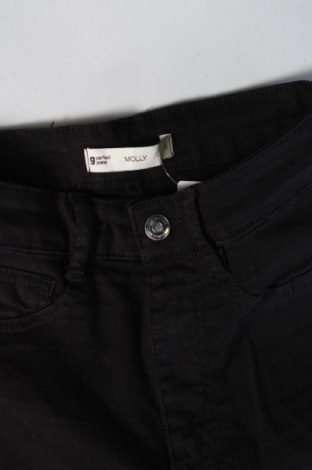 Γυναικείο Τζίν Perfect Jeans By Gina Tricot, Μέγεθος S, Χρώμα Μαύρο, Τιμή 11,22 €