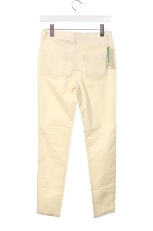 Pantaloni de velvet de femei United Colors Of Benetton, Mărime XXS, Culoare Galben, Preț 25,76 Lei